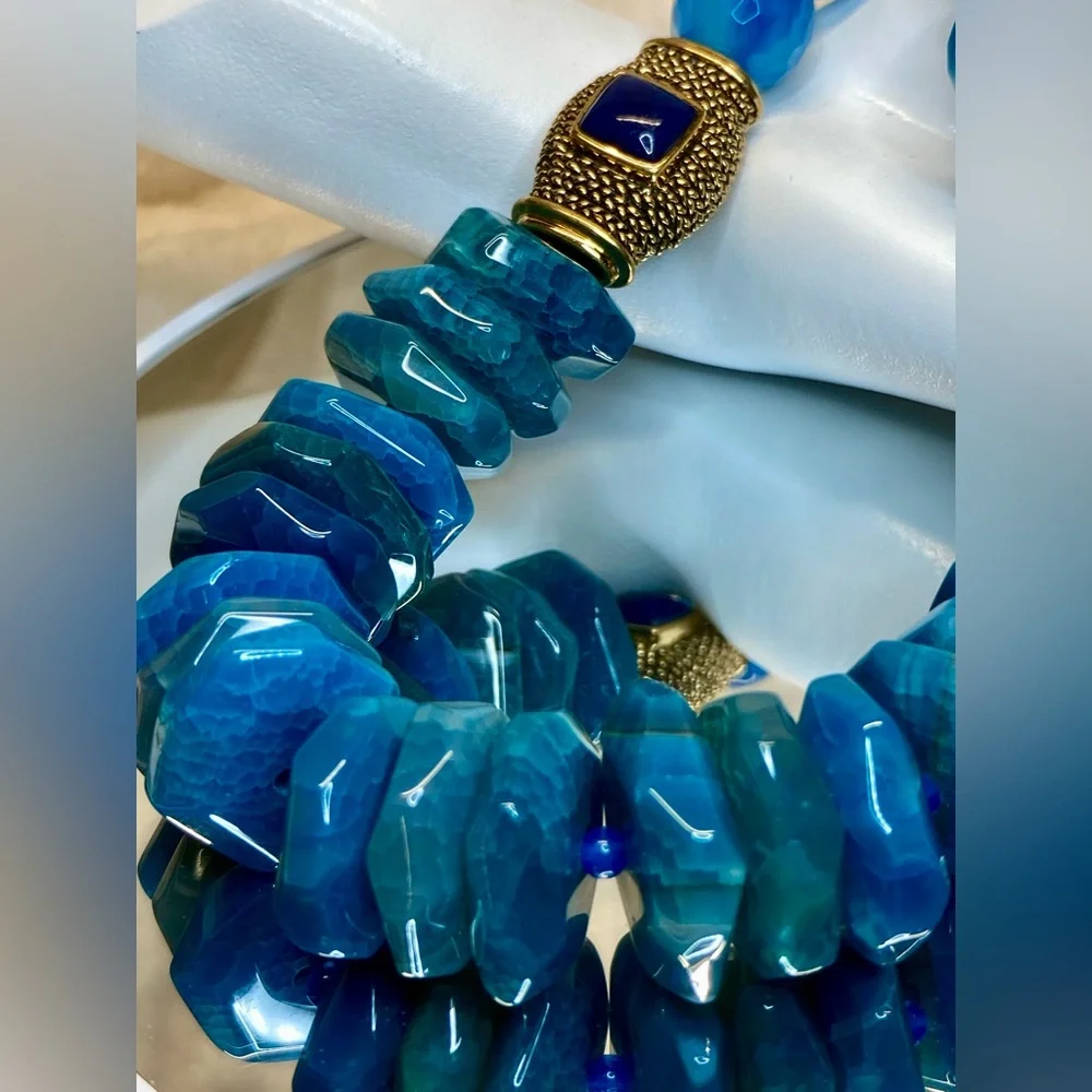 Beautiful EUC Barse Dragons Vein Beaded Necklace with Kyanite/Gold Cabochons - Picture 15 of 17